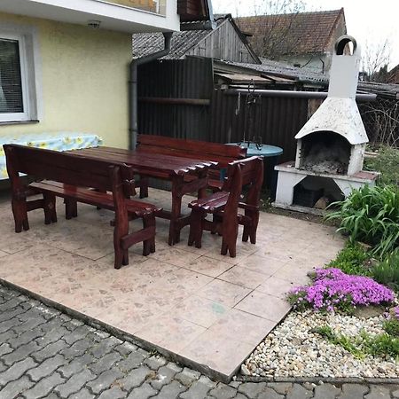 Apartmany Ingrid Bešeňová Eksteriør billede