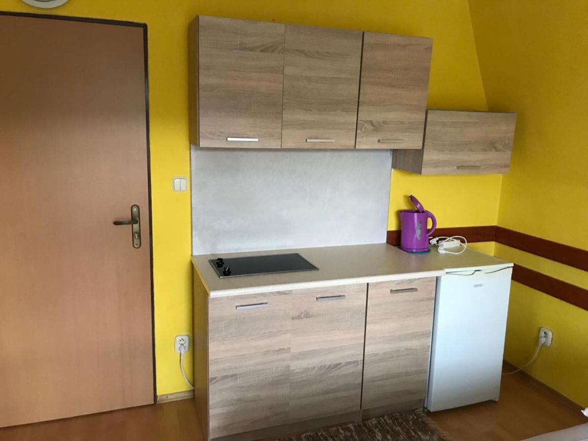Apartmany Ingrid Bešeňová Eksteriør billede